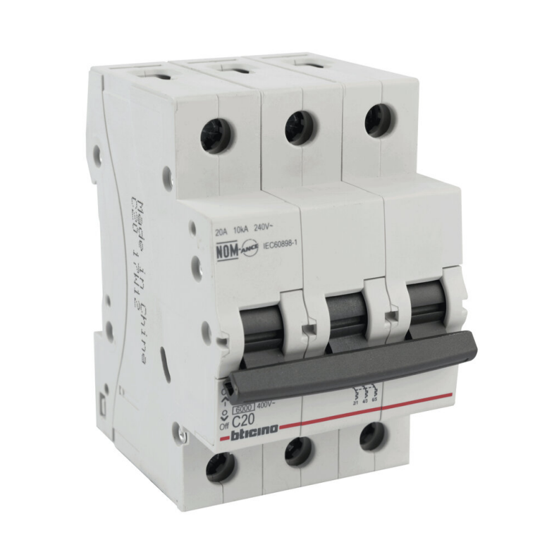 AUTOMATICO TRIPOLAR 32A BTICINO FN83CEW32